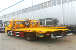 抚顺附近拖车救援搭电